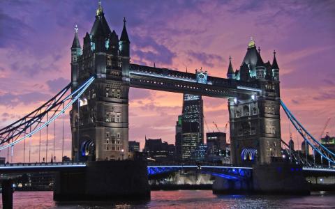 伦敦塔桥迷人夜景风光